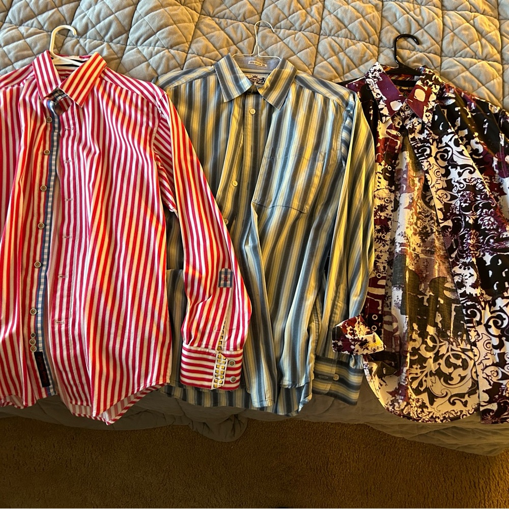 Robert Graham shirts (3) Size M